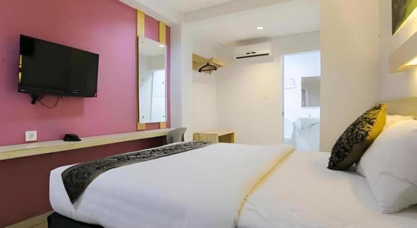 Life Puri Hotel Surabaya Gubeng Exterior foto