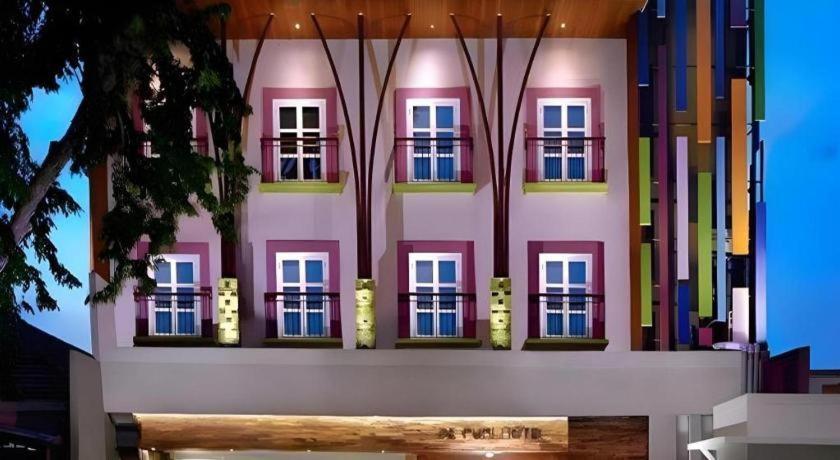 Life Puri Hotel Surabaya Gubeng Exterior foto